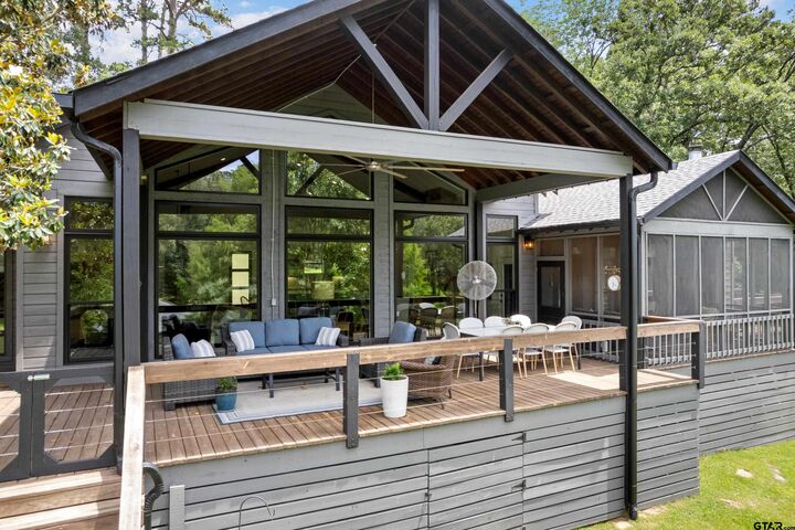 Property Photo: 870 King Thomas Drive TX 75480