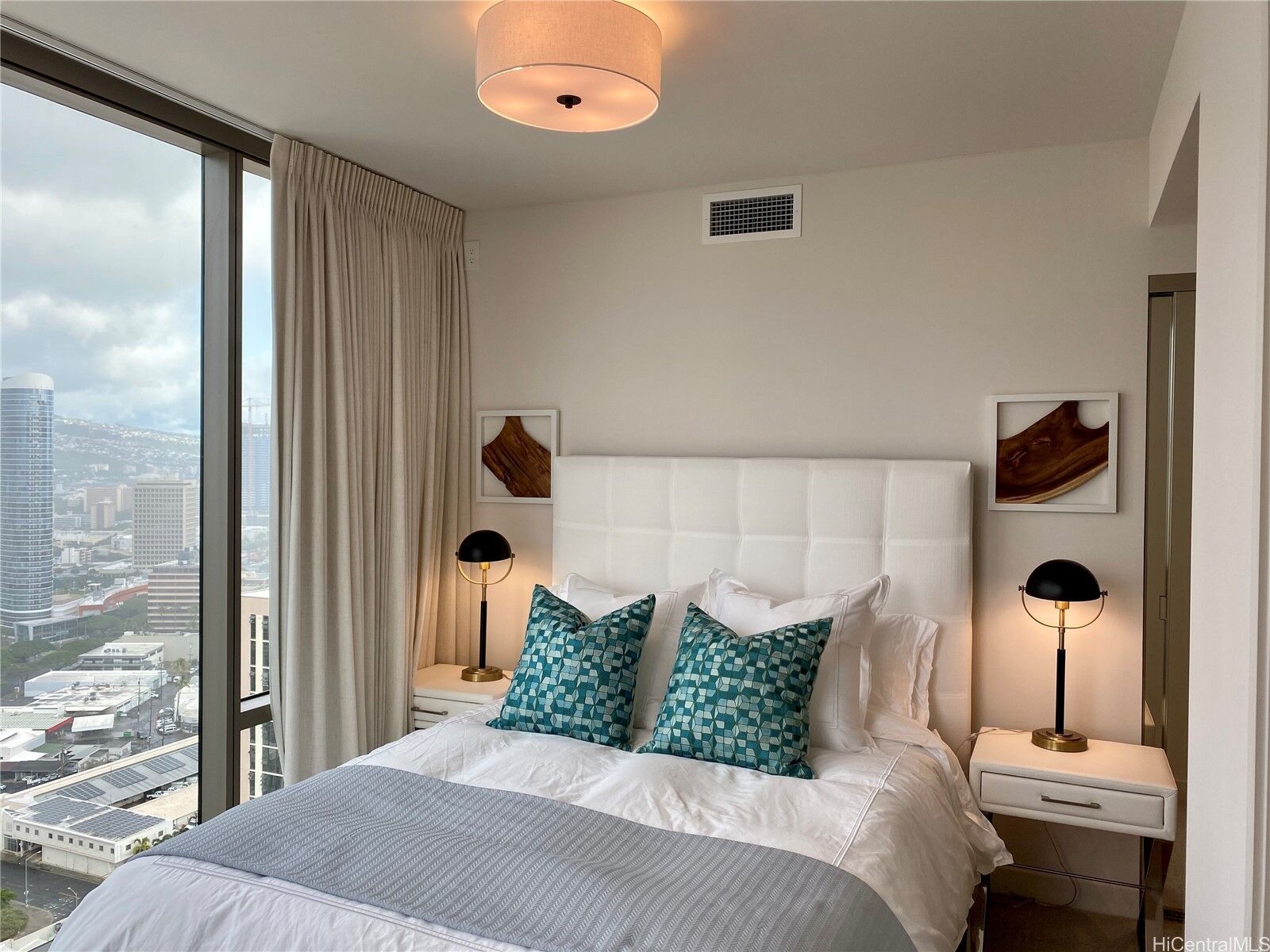 Property Photo:  1001 Queen Street 2915  HI 96814 