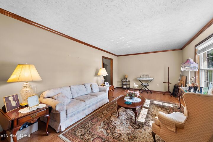 Property Photo:  121 E Village Circle  TN 37766 