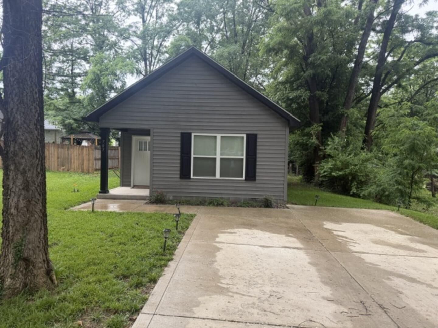 Property Photo:  707 Edelen Avenue  KY 40004 
