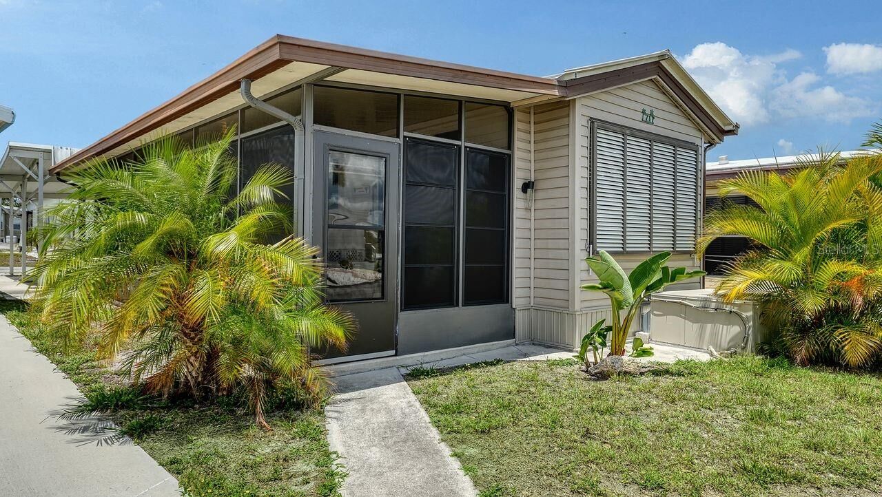Property Photo:  1475 Flamingo Drive 71  FL 34224 