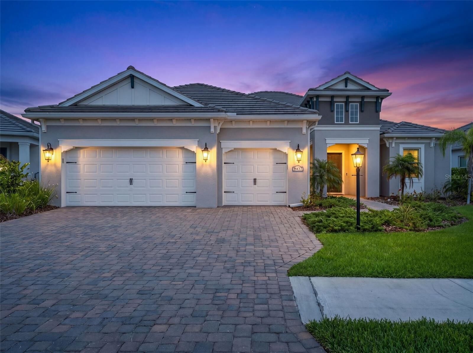 Property Photo: 21297 Holmes Circle FL 34293