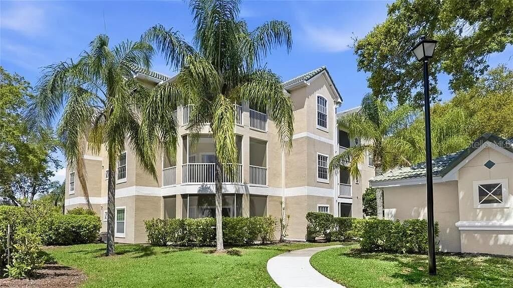 Property Photo:  5152 Northridge Road 302  FL 34238 
