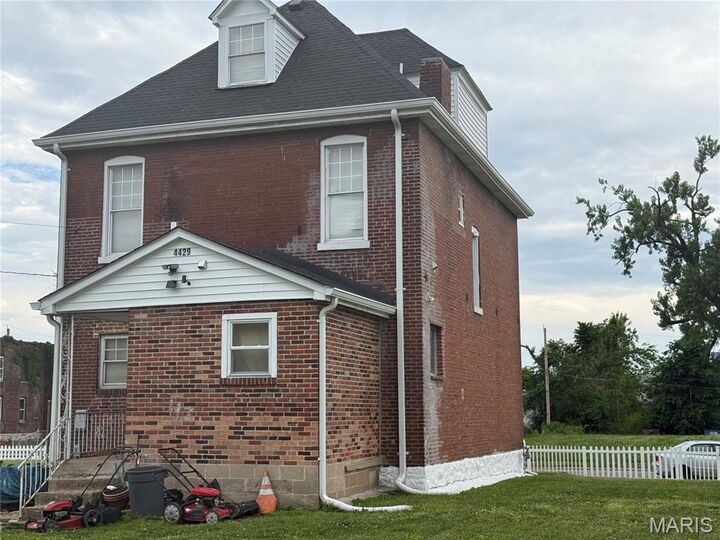 Property Photo: 4429 Greer Avenue MO 63115