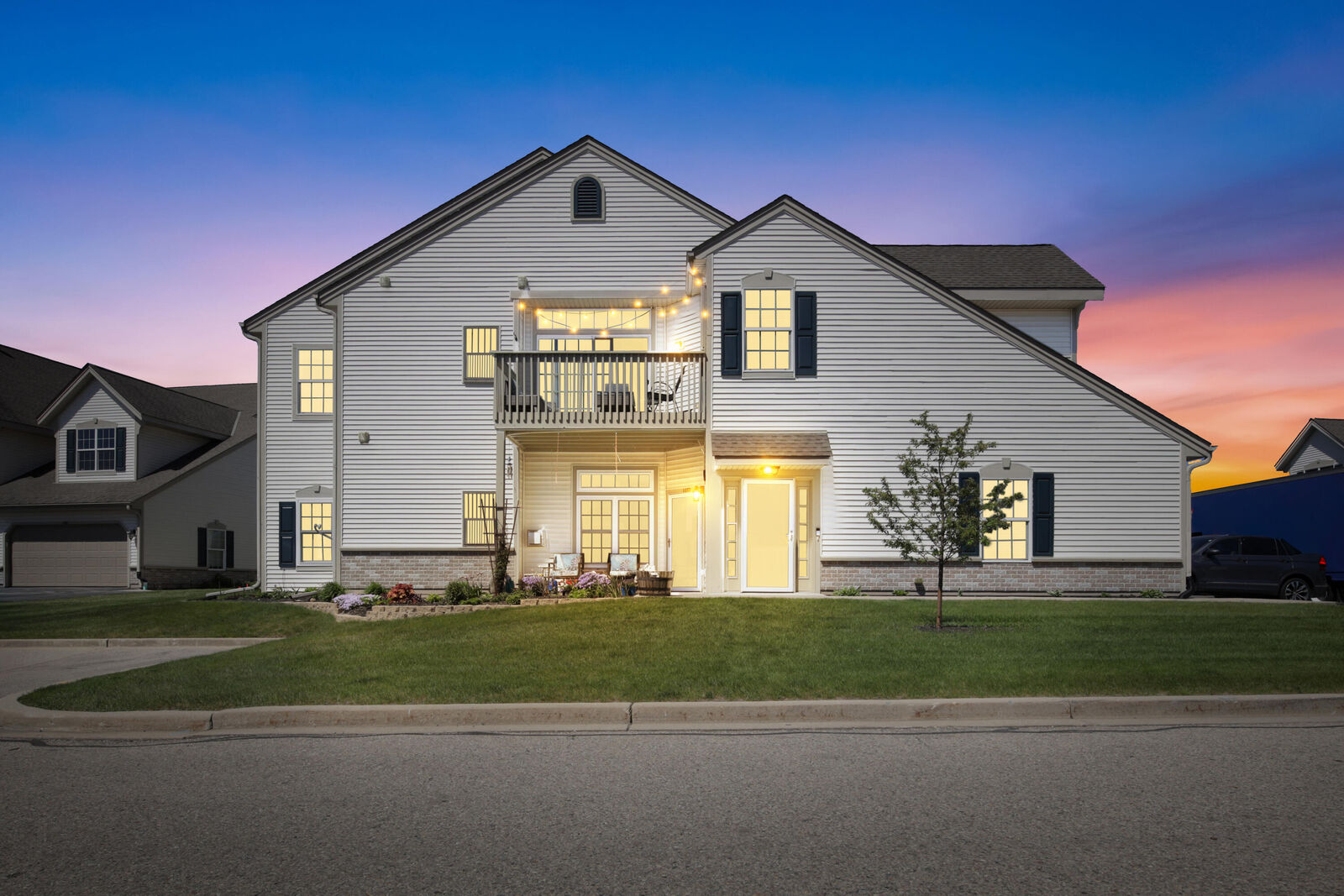 Property Photo:  1070 Bedford Ct  WI 53406 
