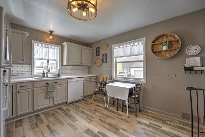 Property Photo:  519 16th St NW  ND 58701 