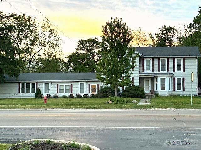 Property Photo: 722/724 W Grant Highway IL 60152