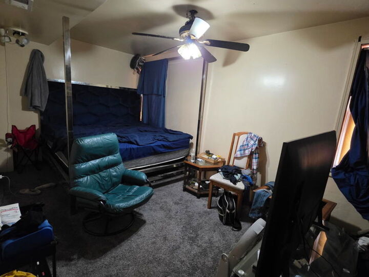 Property Photo:  