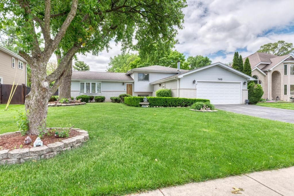 Property Photo:  768 George Street  IL 60106 
