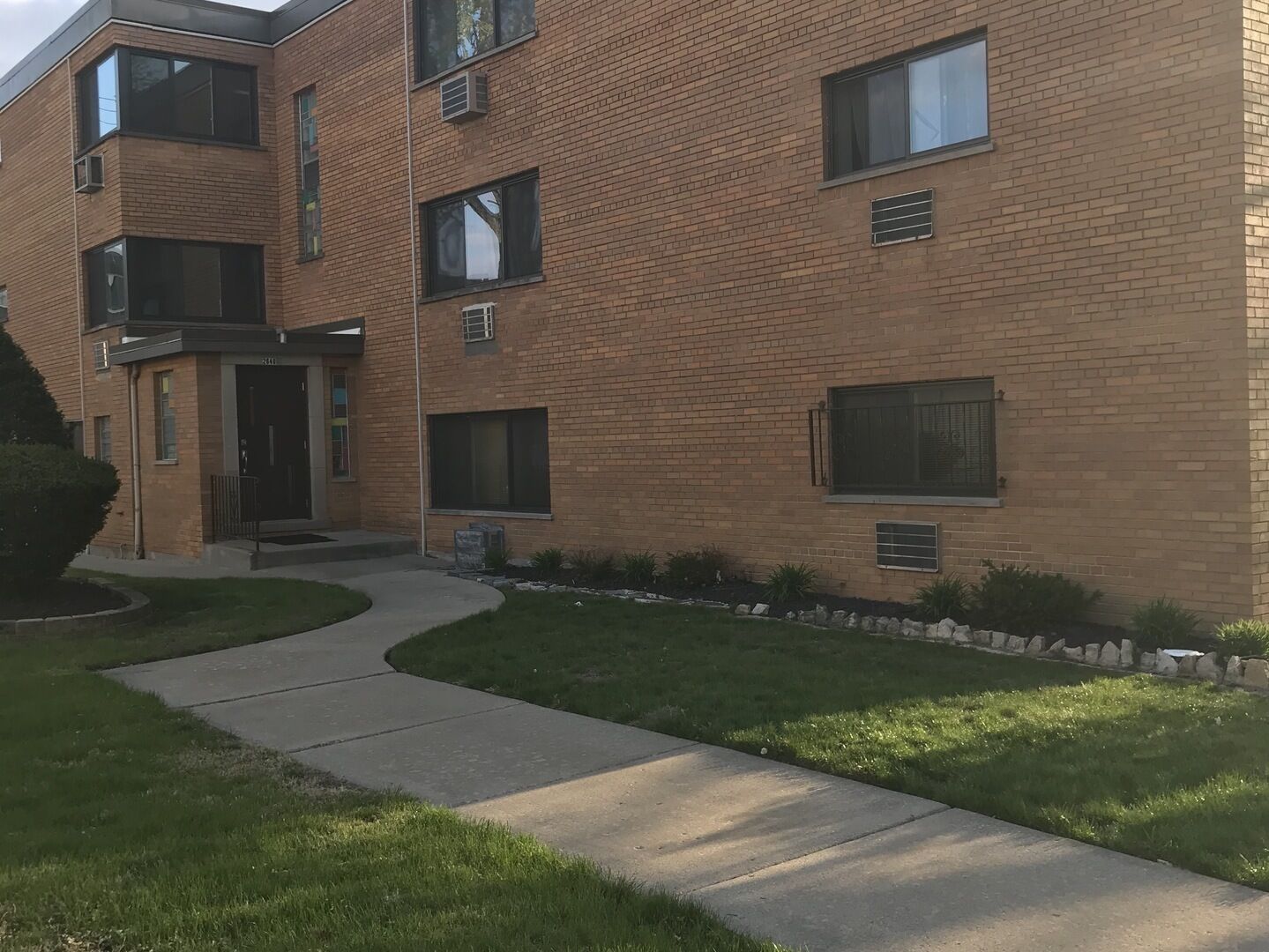 Property Photo:  2640 Flossmoor Road 2S  IL 60422 