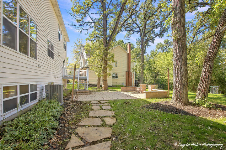 Property Photo: 606 Barberry Trail IL 60021