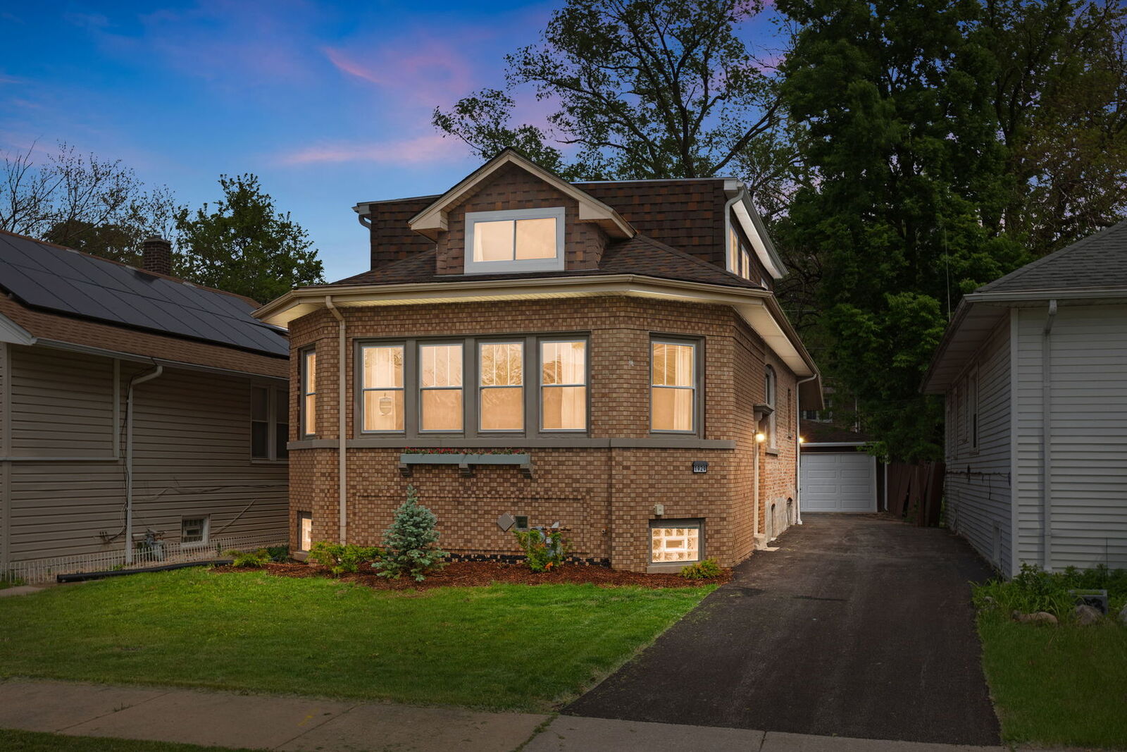 Property Photo: 1929 S 3rd Avenue IL 60153