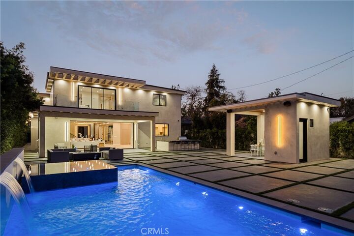 Property Photo:  4528 Matilija Avenue  CA 91423 