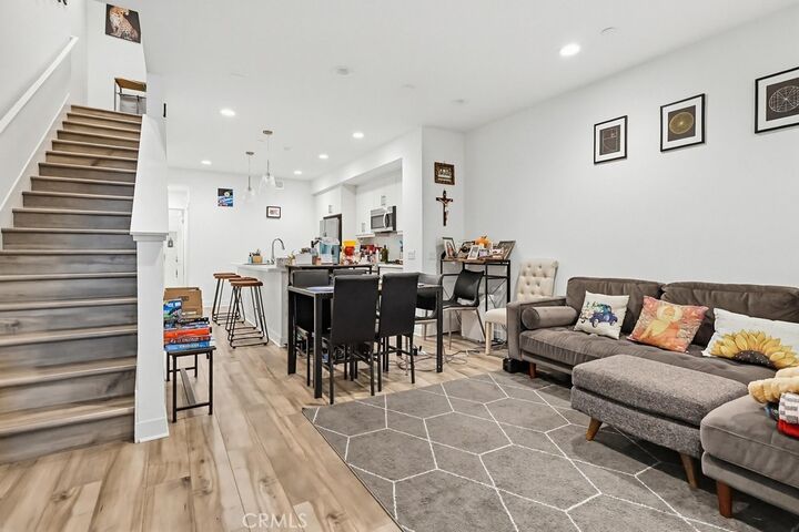 Property Photo:  2538 Valentina Way 5  CA 90040 