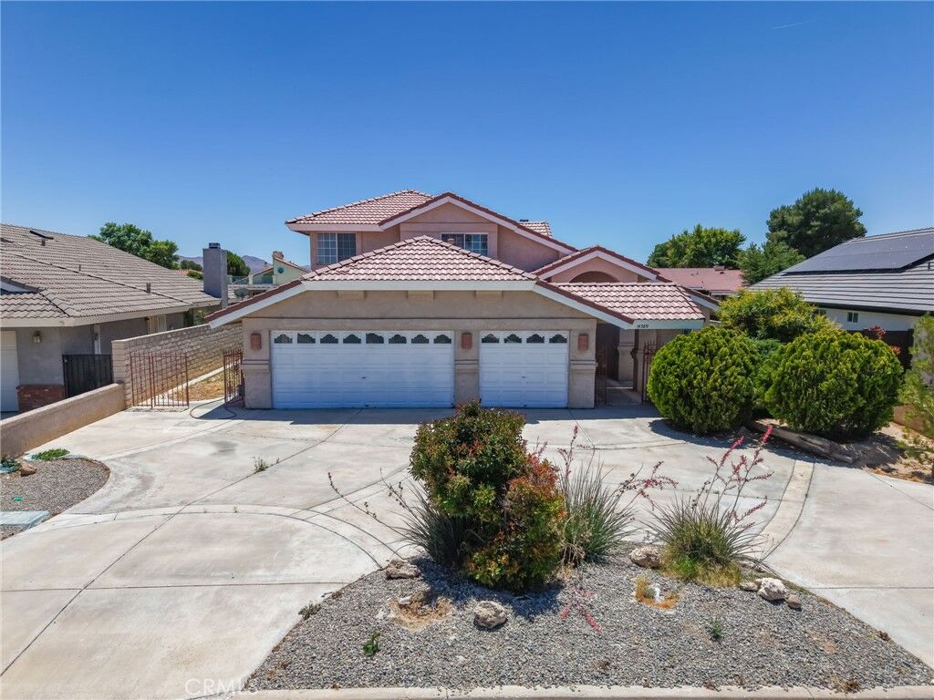 Property Photo:  14389 Ironsides Lane  CA 92342 