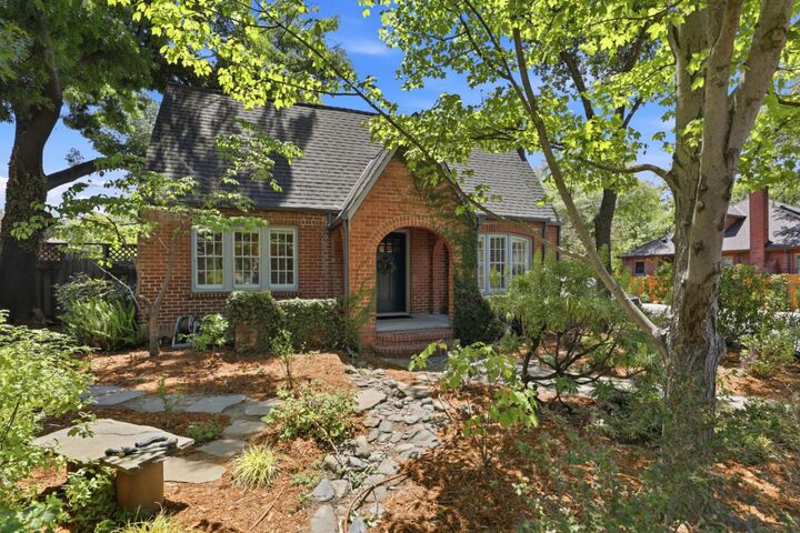 Property Photo:  2700 Castro Way  CA 95818 