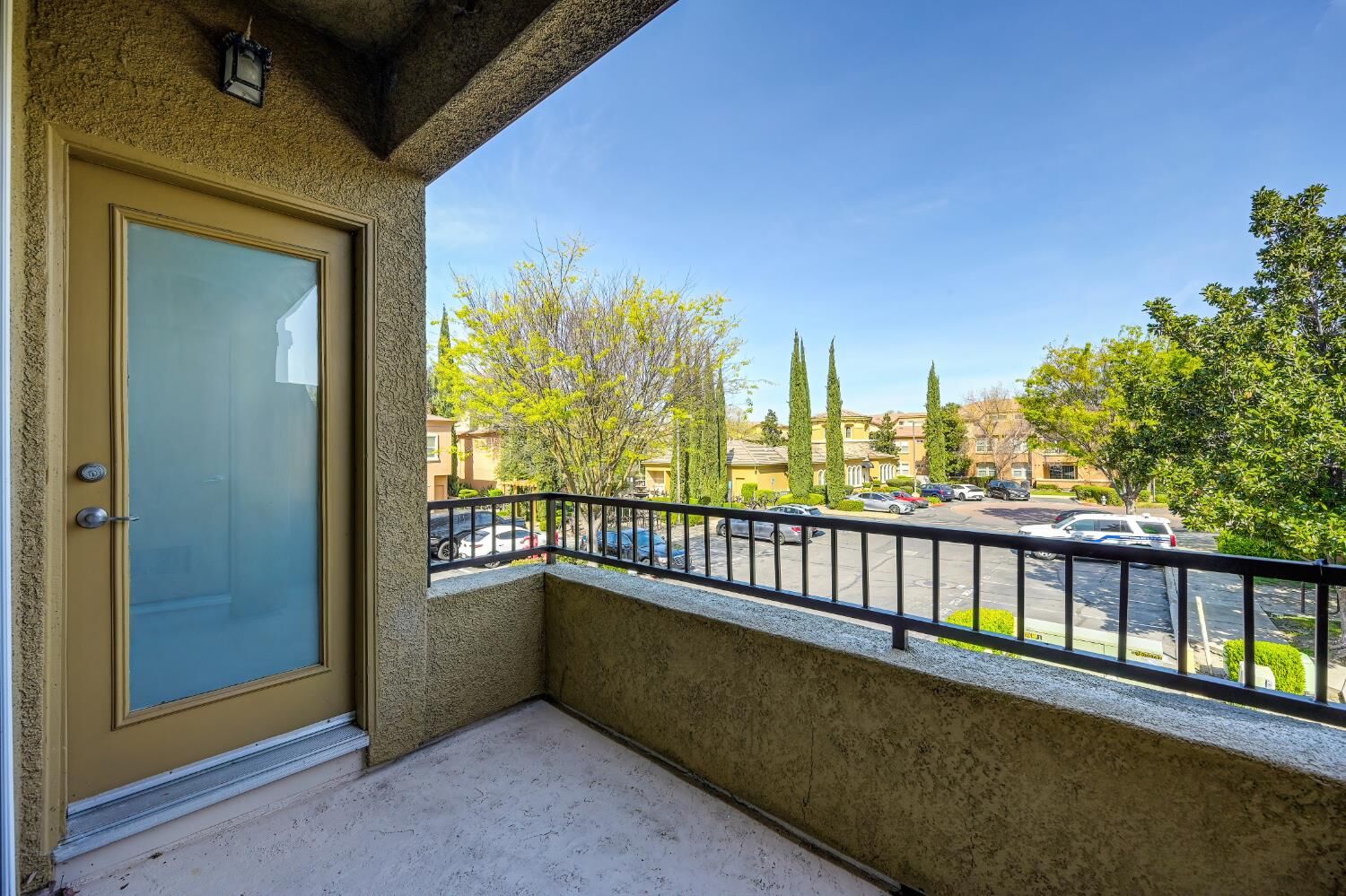 Property Photo: 1900 Danbrook Drive 223 CA 95835