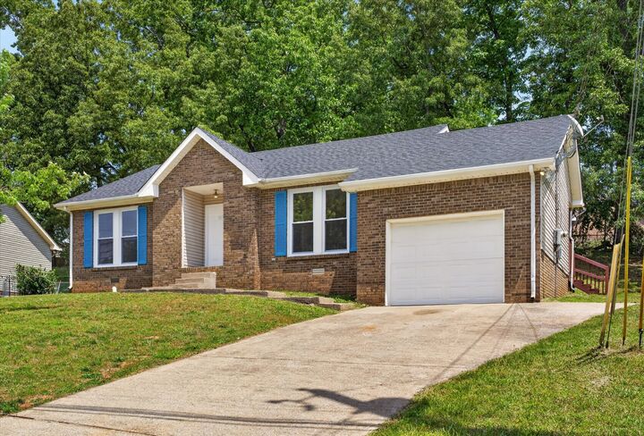 Property Photo: 1217 Verkler Dr TN 37042