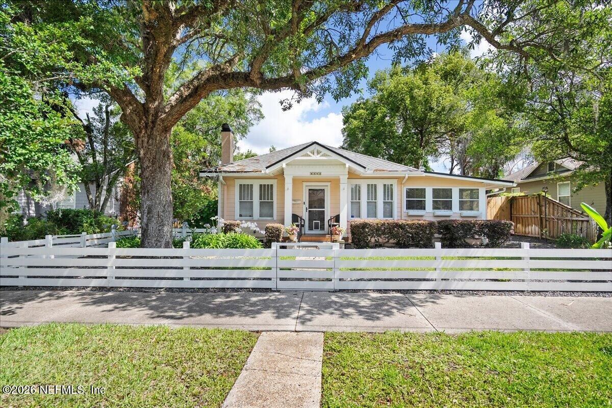 Property Photo: 4343 Irvington Avenue FL 32210