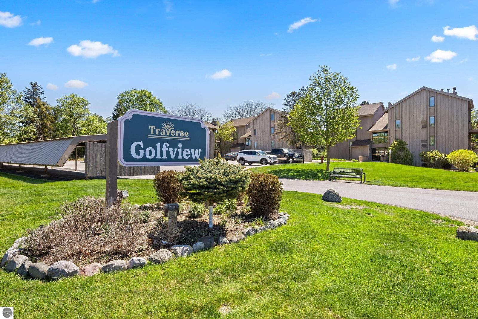 Property Photo: 5542 Golfview Court 27 MI 49690