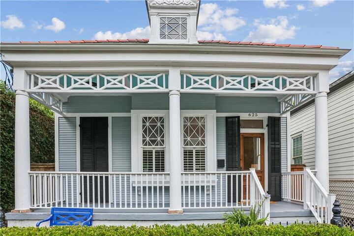 Property Photo:  625 Desire Street  LA 70117 