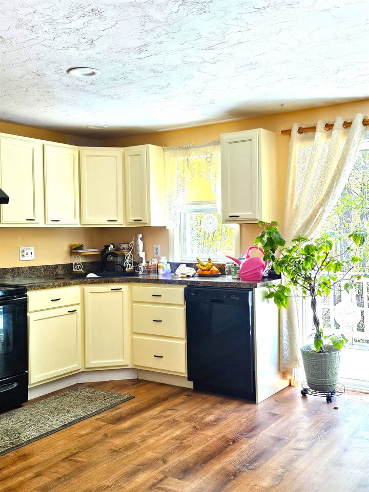 Property Photo:  69 Birch Glen Drive  NH 03442 
