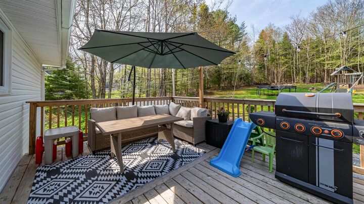 Property Photo:  2216 Sackville Drive  NS B4E 3C7 