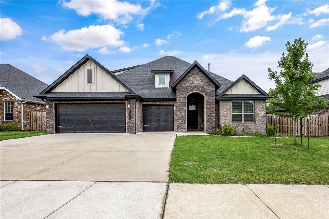 Property Photo: 1411 Ocean Drive AR 72719