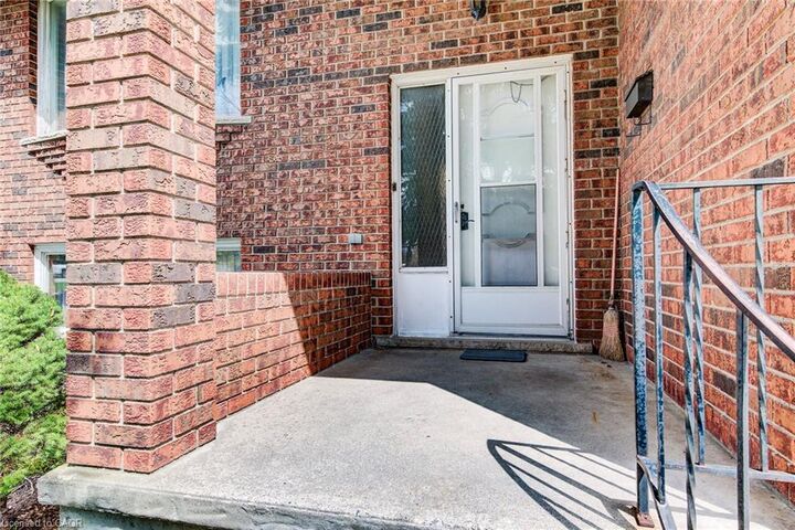 Property Photo: 28 Wordsworth Place ON N2B 3L1