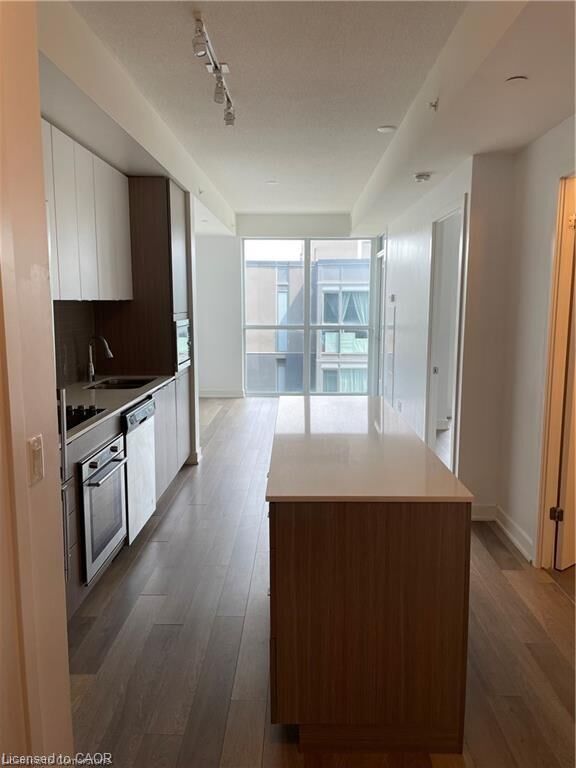 Property Photo:  5220 Dundas Street 412  ON L7R 3X4 