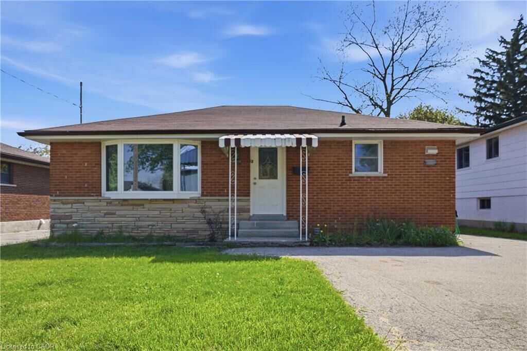 Property Photo: 1318 Fisher Avenue ON L7P 2L6