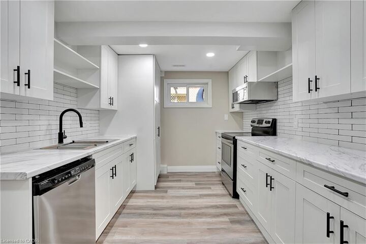 Property Photo:  38 Lorraine Drive B  ON N1R 6P6 