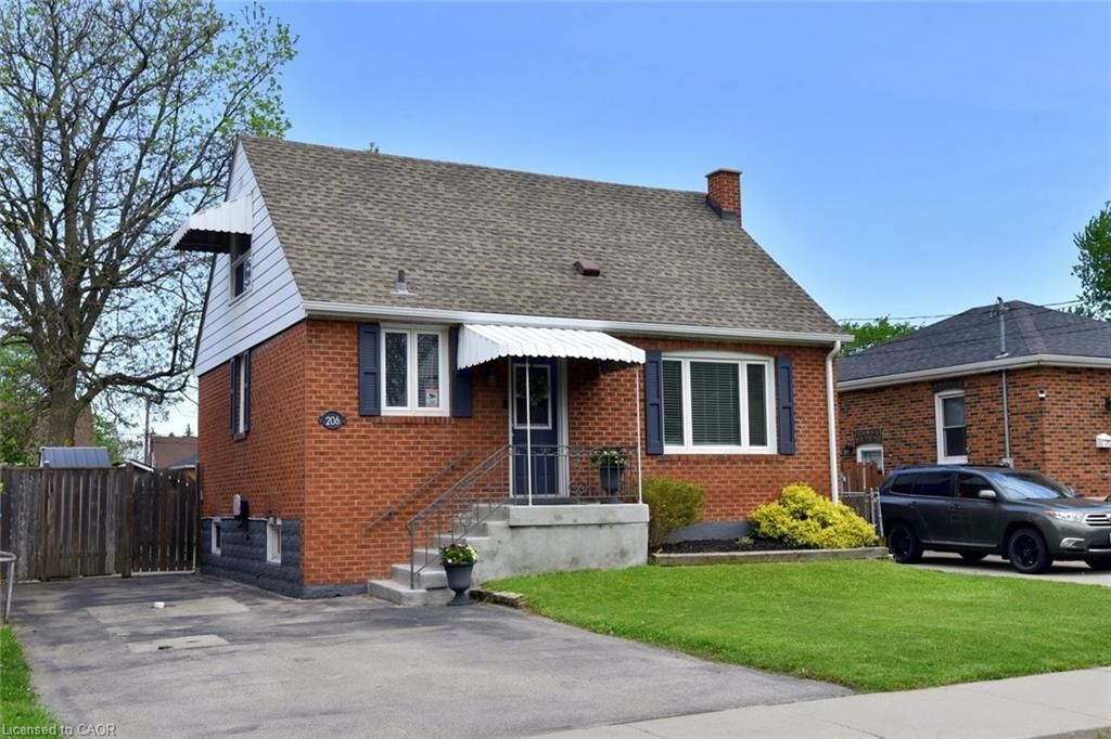 Property Photo:  206 East 14th Street  ON L9A 4B6 