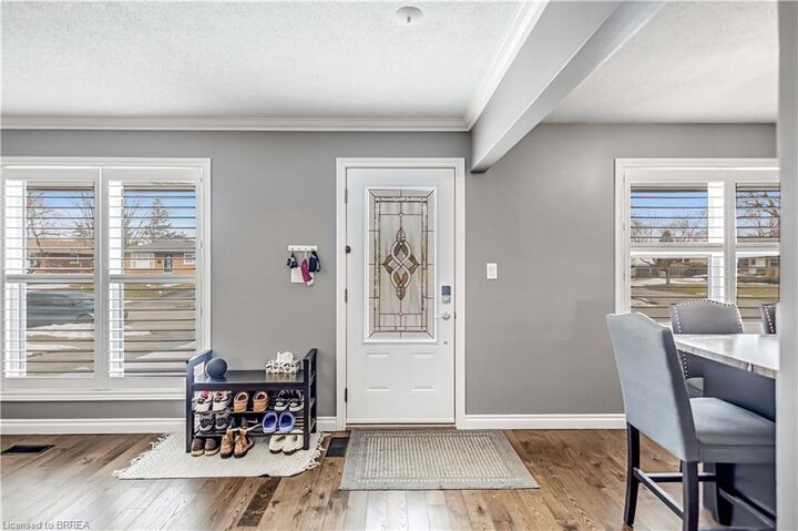 Property Photo:  15 Blueridge Crescent  ON N3R 5E6 