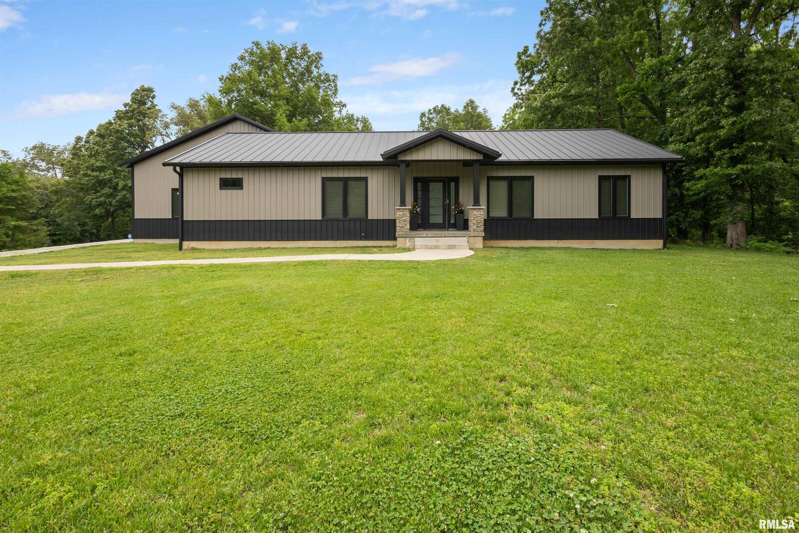 Property Photo:  11323 Linn Road  IL 62812 