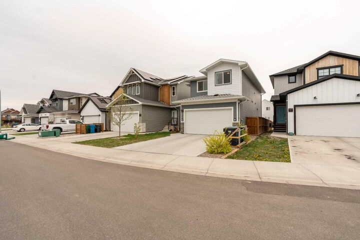 Property Photo:  95 Blackwolf Pass N  AB T1H 7H8 