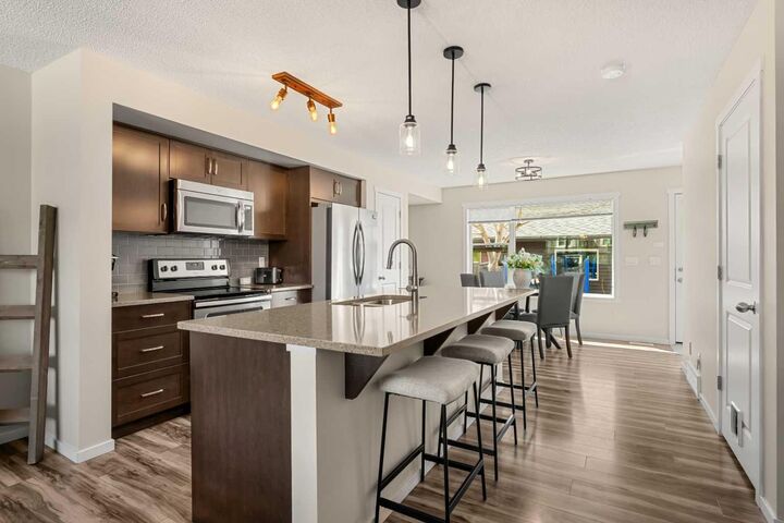Property Photo: 40 Sunvalley Road AB T4C 0X6