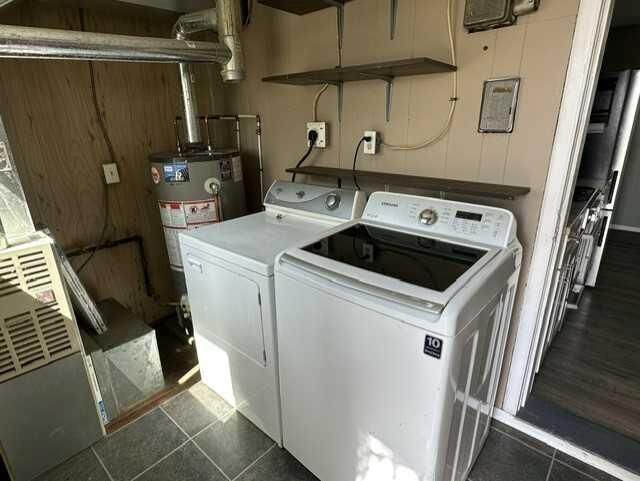 Property Photo: 320 Railway Avenue W AB T0J 1P0