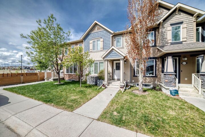 Property Photo: 553 Windstone Common SW AB T4B 3T3