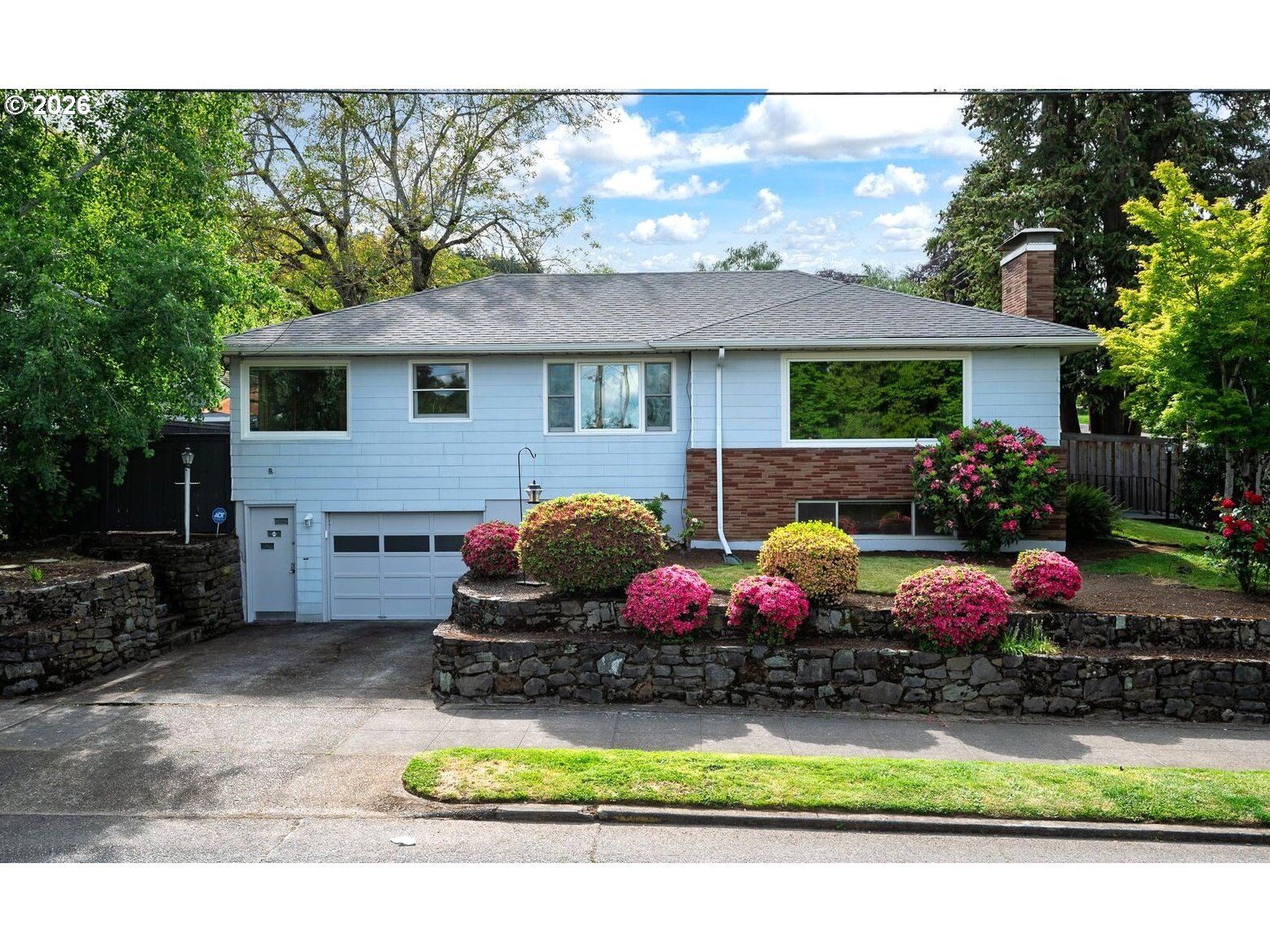 Property Photo:  7530 SE Yamhill St  OR 97215 