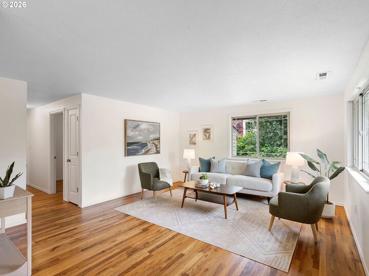 Property Photo: 7016 SE Harold St OR 97206