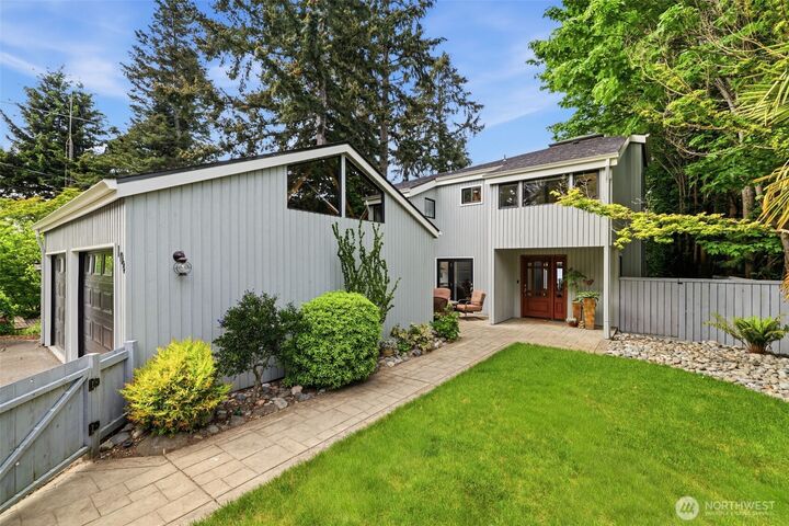 Property Photo: 104 SW 291st Street WA 98023