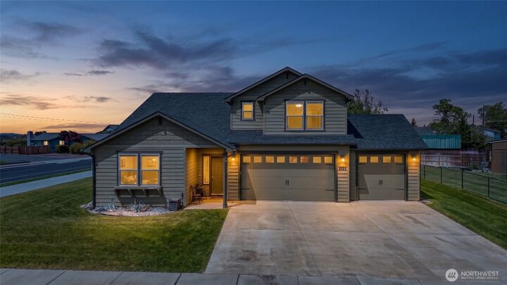 Property Photo: 4532 W Wesley Place WA 98837