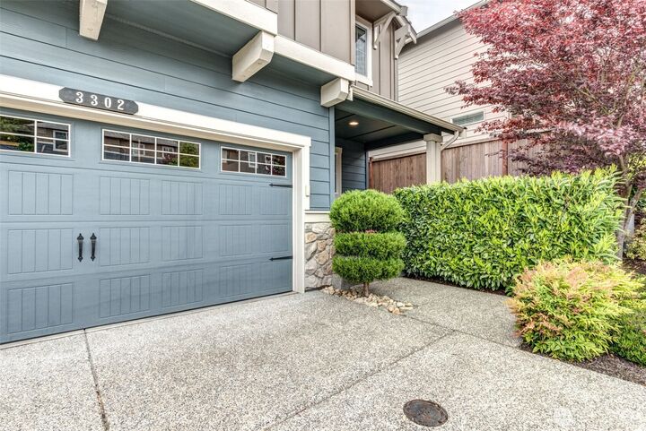 Property Photo:  3302  104th Avenue NE  WA 98258 