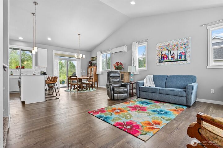 Property Photo:  310  Daybreak Lane  WA 98276 