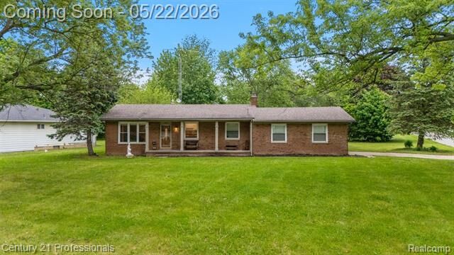 Property Photo:  4255 Whispering Oak Drive  MI 48507 