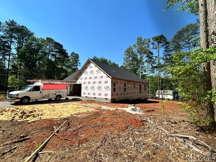 Property Photo:  115 Club Dr  NC 27850 