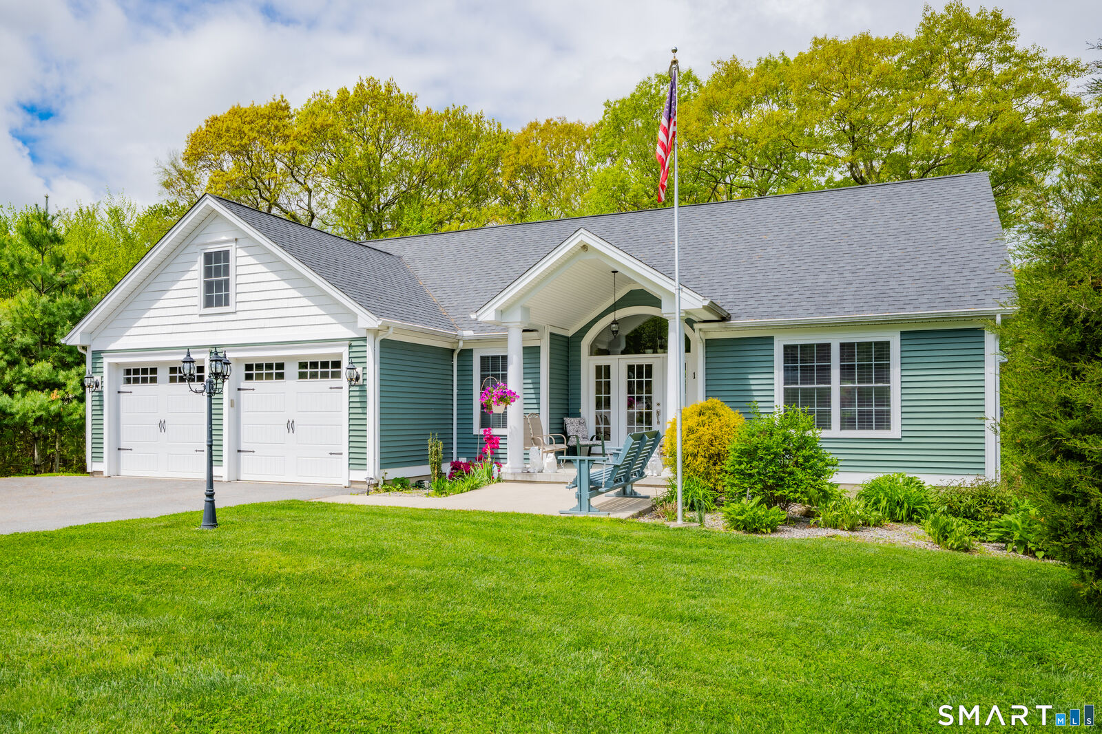 Property Photo:  1 Bigwood Lane  CT 06013 