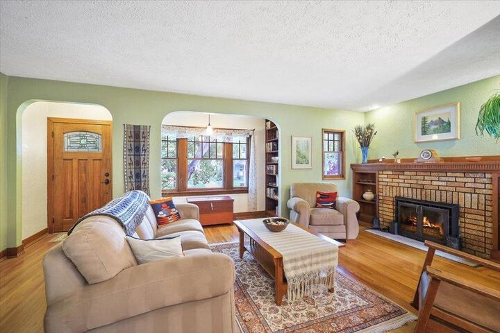 Property Photo:  39 W 26th Ave  WA 99203 