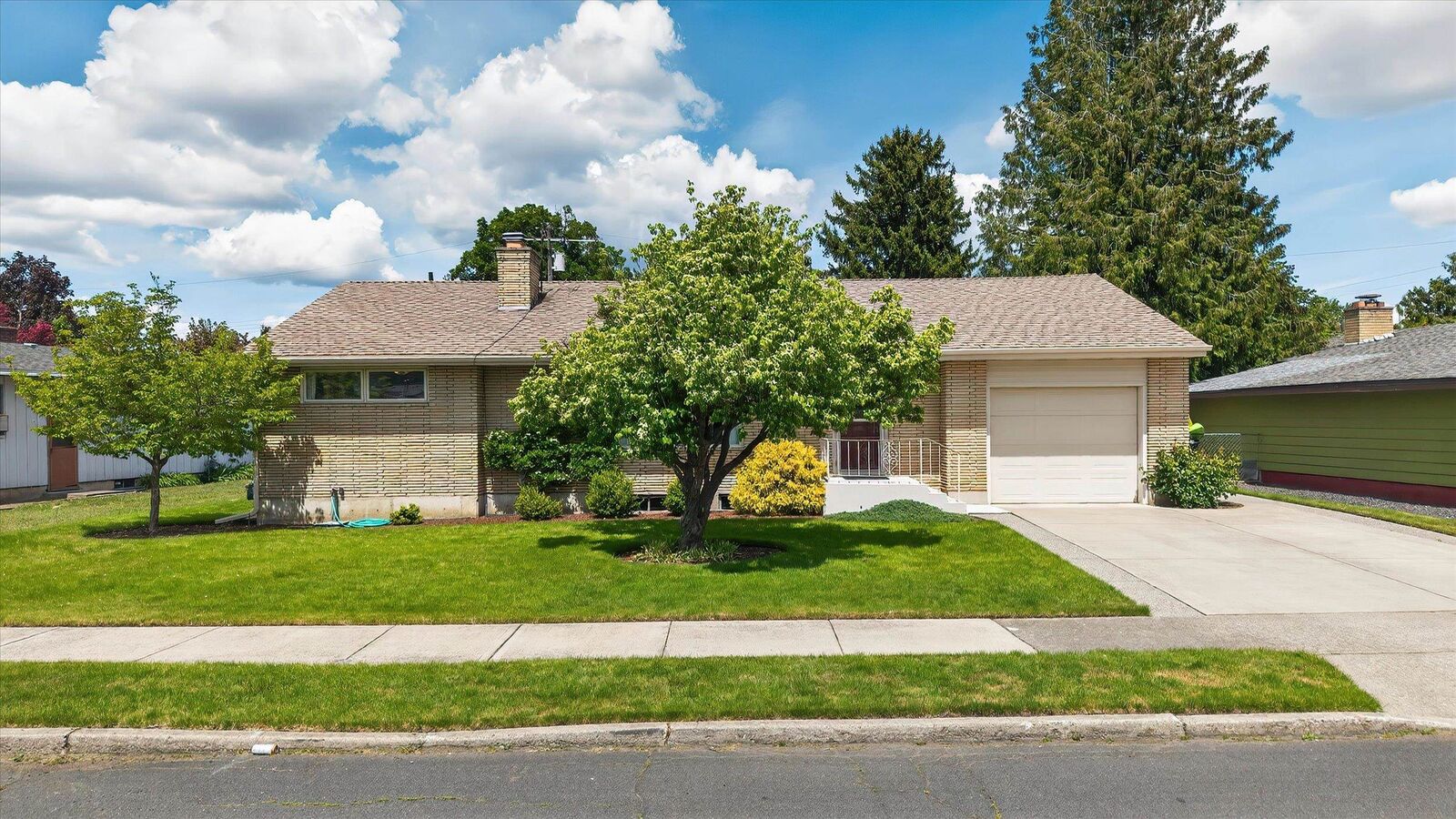 Property Photo:  5324 W Princeton Pl  WA 99205 